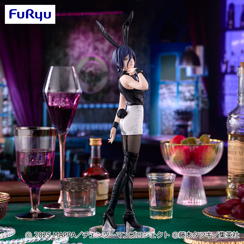 フィギュアまとめ 250個 Bandai Bookstore Suzuka Branch] First visit to a famous bookstore