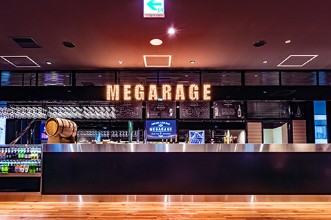 MEGARAGE バーカウンター