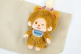 モンチッチカラビナ付きがま口ポーチ2