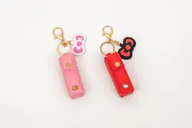 ハローキティ Myハローキティキルト刺繍ポーチ&リボン型チャーム付きリップポーチ