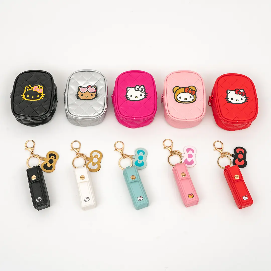 ハローキティ Myハローキティキルト刺繍ポーチ&リボン型チャーム付きリップポーチ