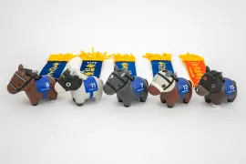 サラブレッドコレクション 優勝レイ付きソフビフィギュアボールチェーン3
