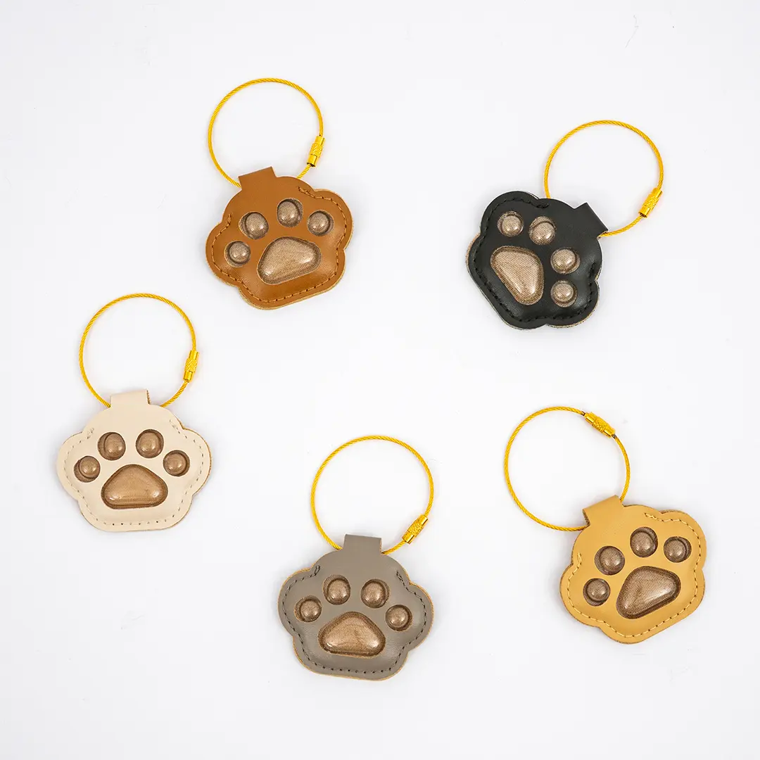 ぷっくり肉球 レザーキーチェーン