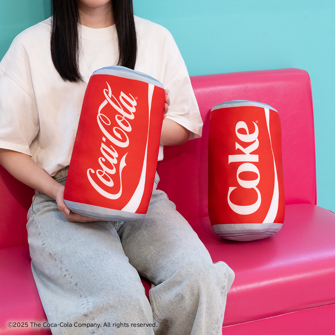 B賞 Coca-Cola®冷感クッション(全2種)